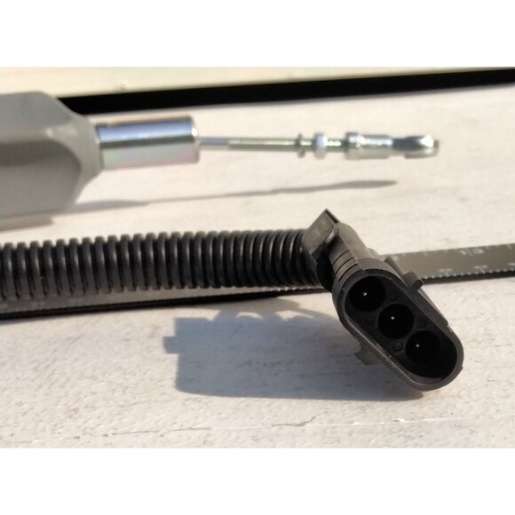 Holdwell Shutoff Solenoid Valve 3991625 compatible with Cummins 5.9L 6BT Hyundai - Picture 7 of 9